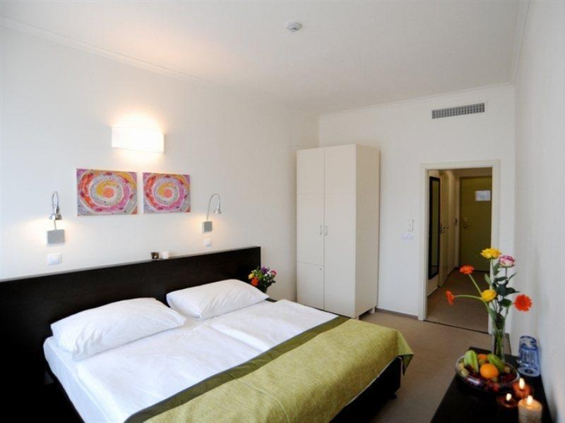 Hotel Vitkov Prague Exterior photo