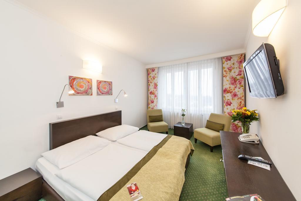 Hotel Vitkov Prague Exterior photo