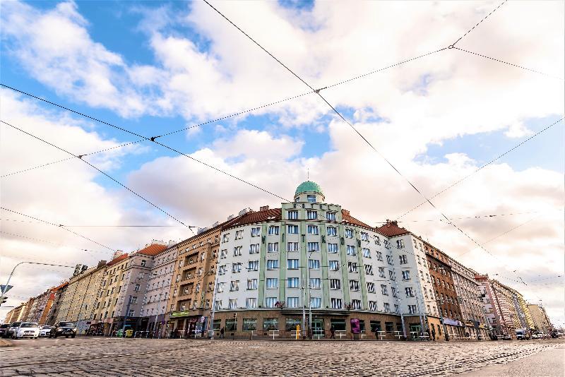 Hotel Vitkov Prague Exterior photo